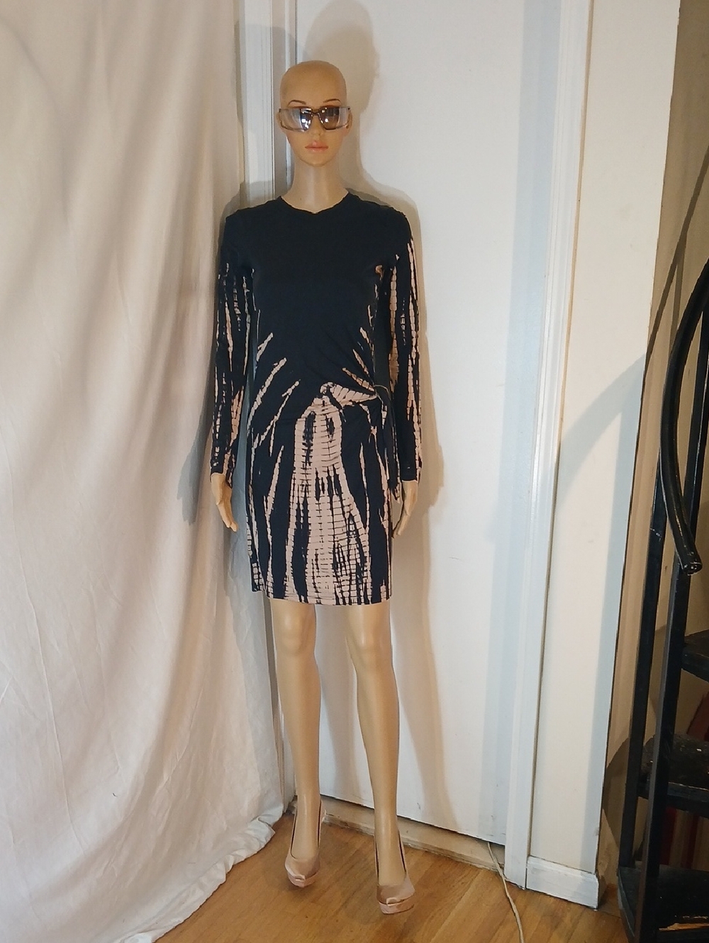 🔥 NWT YFB Black And Tan Design Print Dress